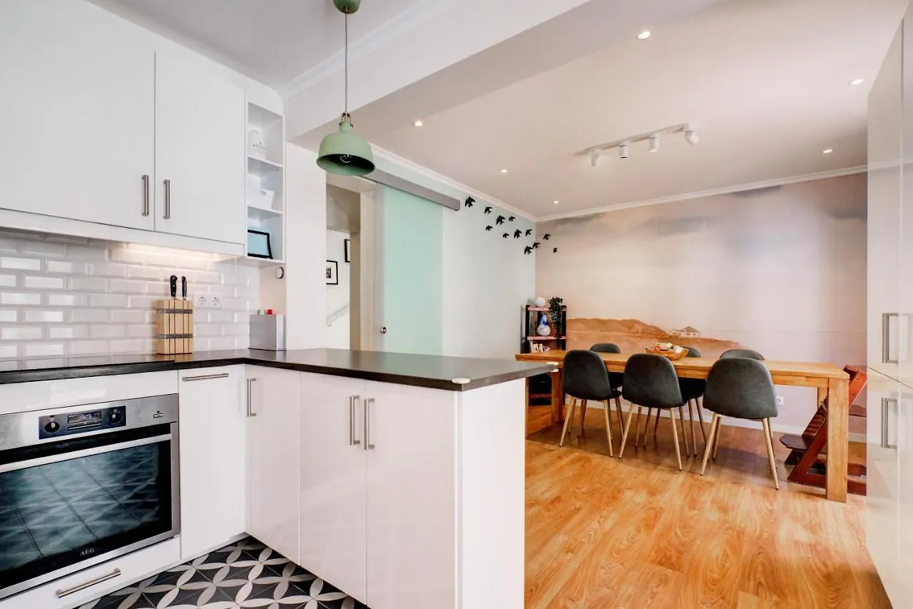 Comfortable Town House In Quiet Area By Lovelystay Lisboa 0*,  Portugalsko