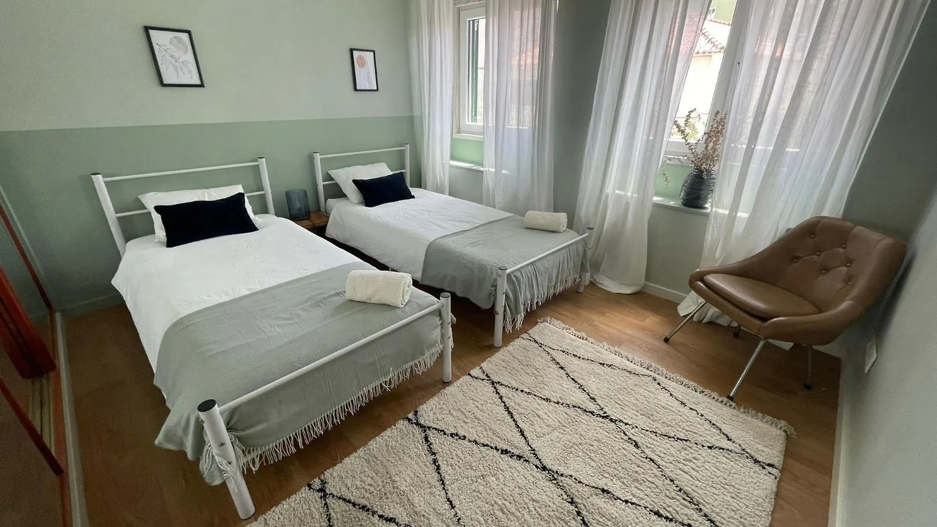펜션 Comfortable Town House In Quiet Area By Lovelystay 리스본 포르투갈