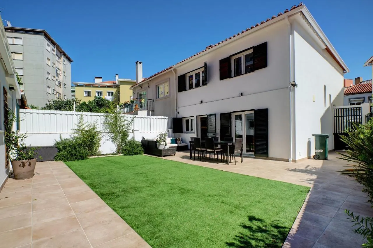 Holiday home Comfortable Town House In Quiet Area By Lovelystay Lisbon