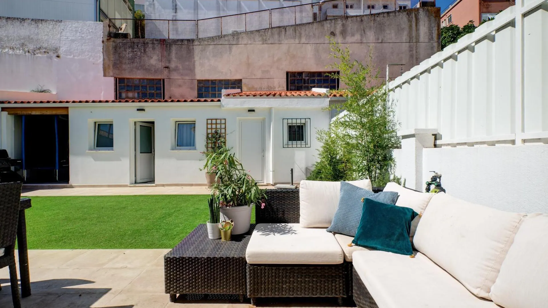 Comfortable Town House In Quiet Area By Lovelystay Lisbon 0*,  Portugal